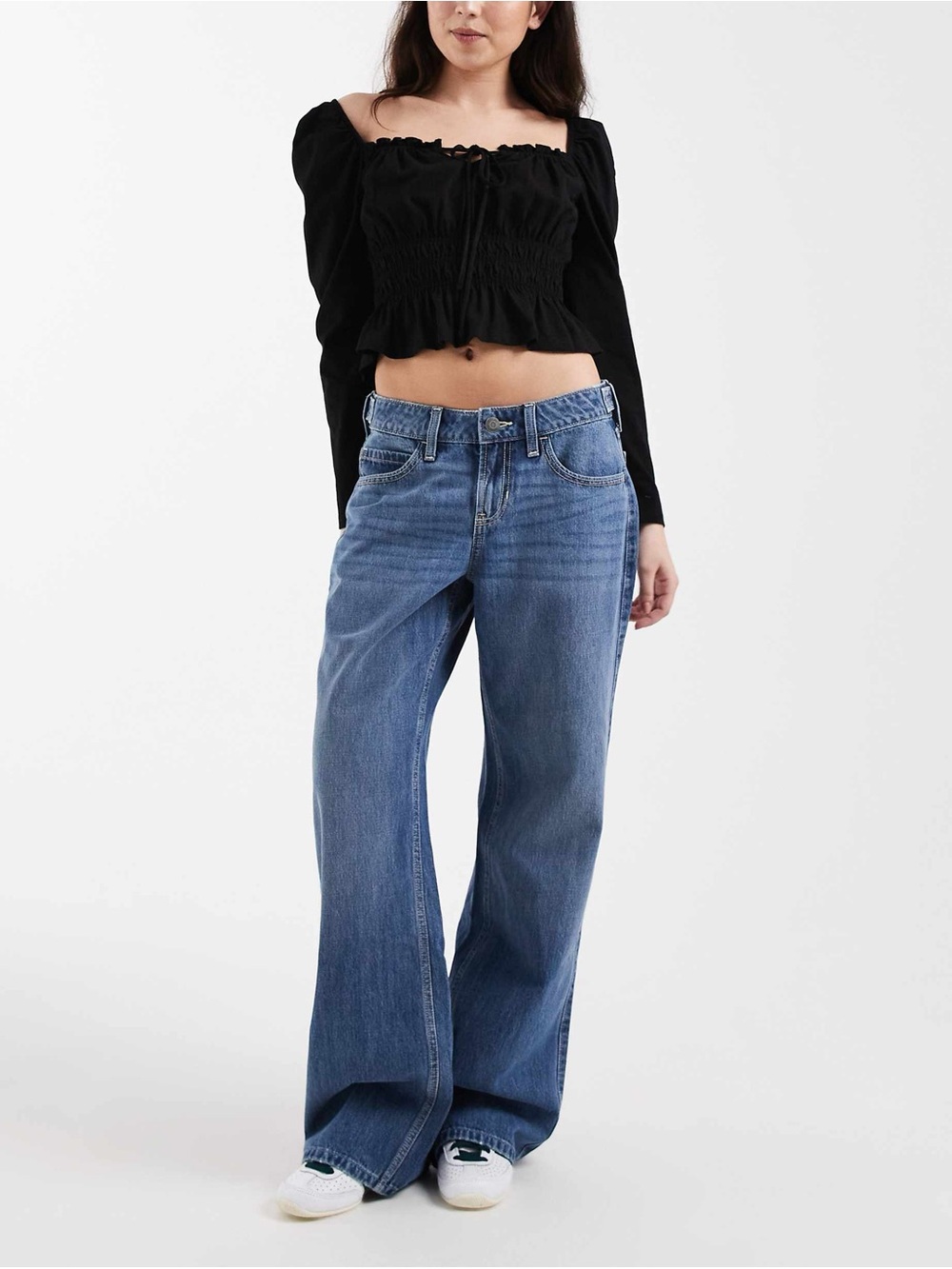 Hollister Baggy Low-Rise and Thigh Relaxed Leg